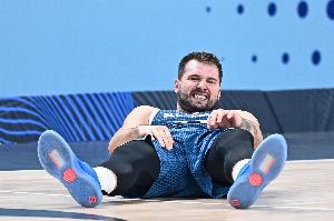 首节结束就回更衣室！斯洛文尼亚主教练：东契奇说他需要上厕所