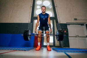 高管：看到东契奇减重照片时人傻了 以为是PS、AI或者化妆的产物